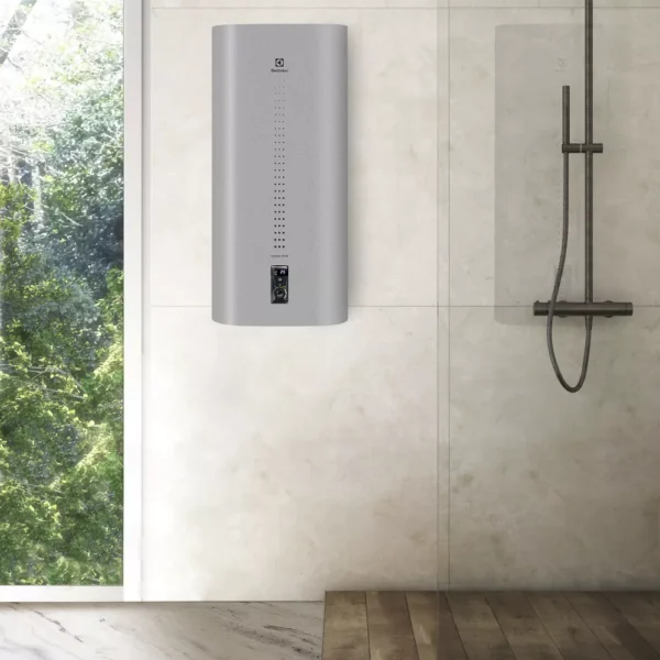 Электрический водонагреватель Electrolux EWH 30 Centurio IQ 3.0 Silver